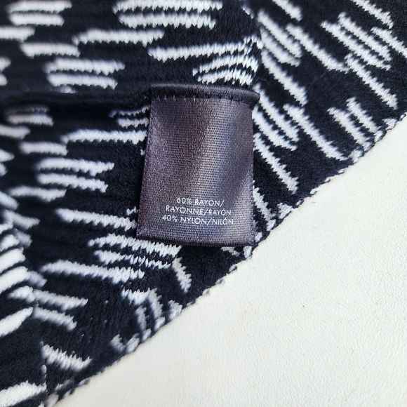Ann Taylor Women's Pull-On Skirt Knit Black White Stretch Geo Print Sz M - Picture 7 of 9